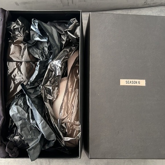 Yeezy Season 6 Nylon Slipper Taupe - Picture 16 of 16
